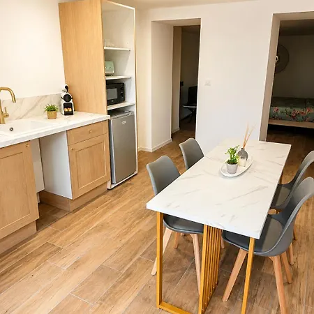 Appartamento Nid Cosy Au Coeur De Avec Terrasse Et Acces Sauna Et Jacuzzi
